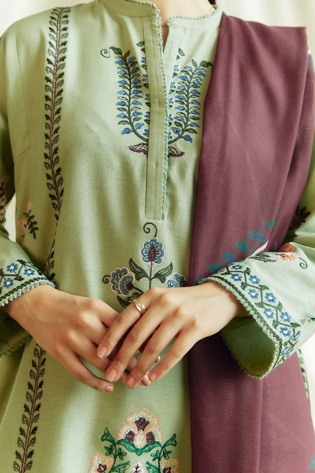 Coco winter by zarashahjahan 2024 | pearl-3b - image 4