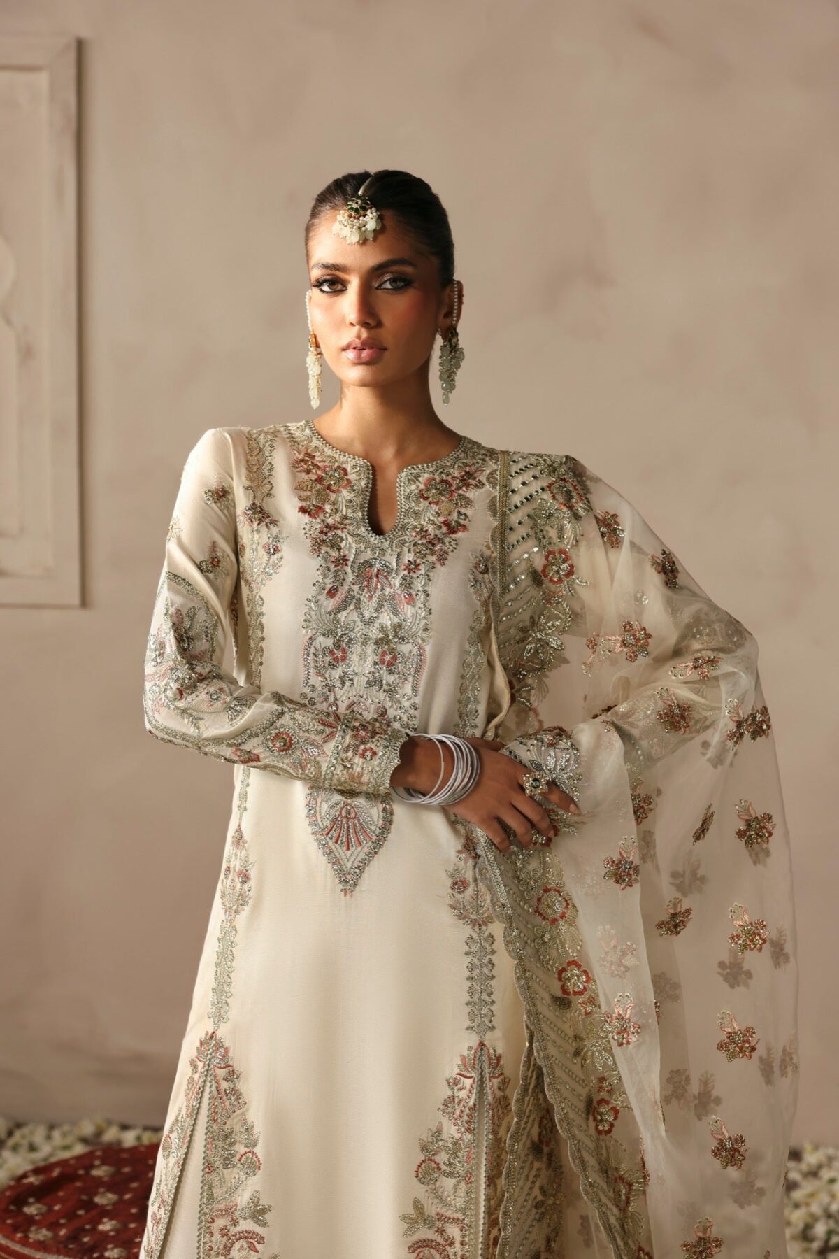 Afrozeh divani the silk edit 2025 | arjumand - image 5