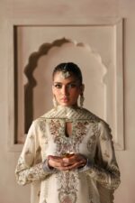 Afrozeh Divani The Silk Edit 2025 | Arjumand - Image 3