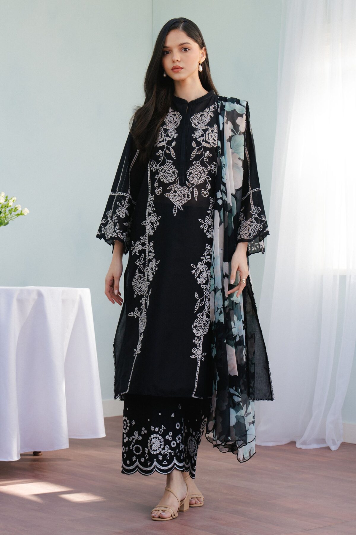 Coco lawn by zarashahjahan 2025 | eclat-7b - image 1