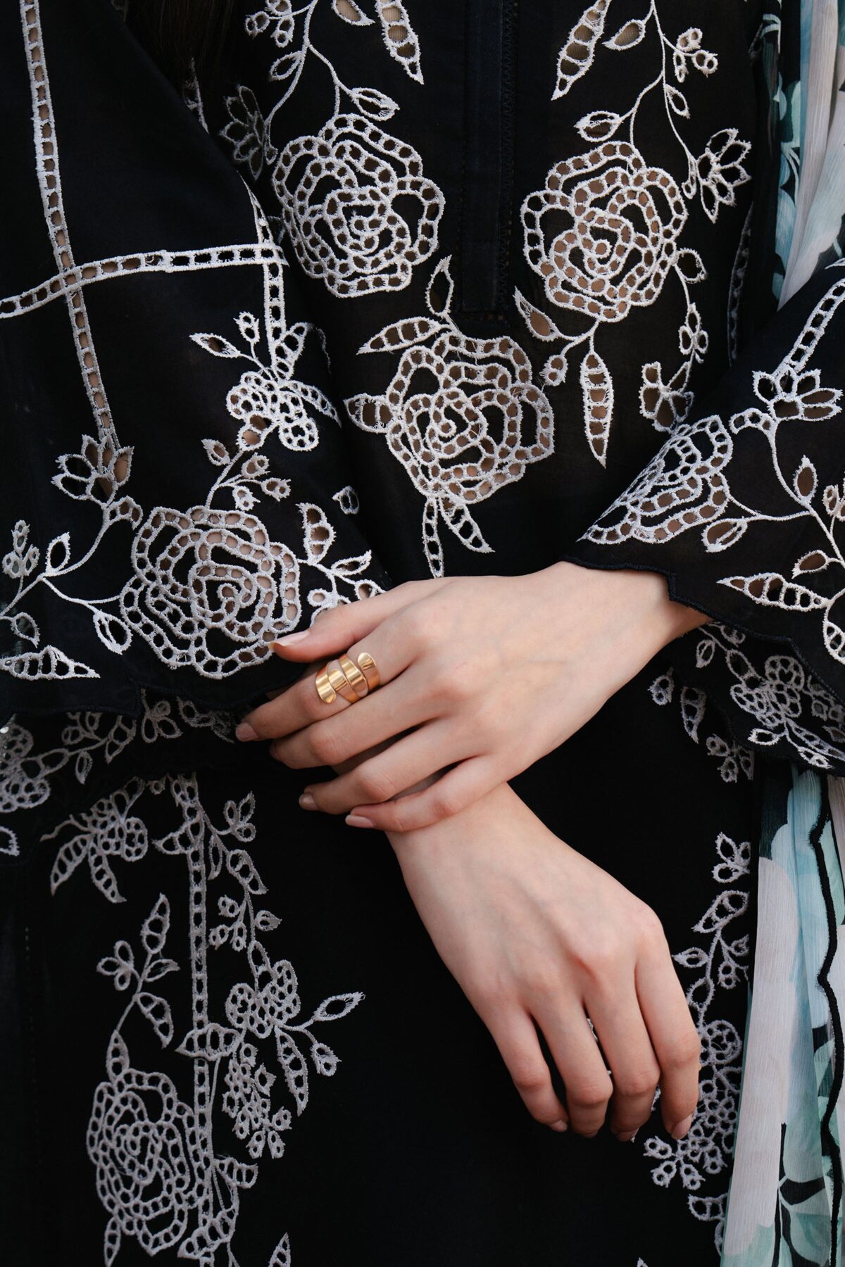 Coco lawn by zarashahjahan 2025 | eclat-7b - image 3