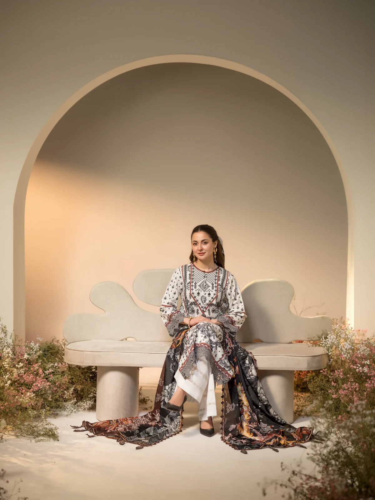 Rinessa elara studio lawn 2025 | noir et blanc - image 5