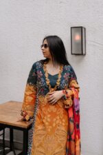 Afrozeh Luxury Lawn 2025 | Halcy - Image 5