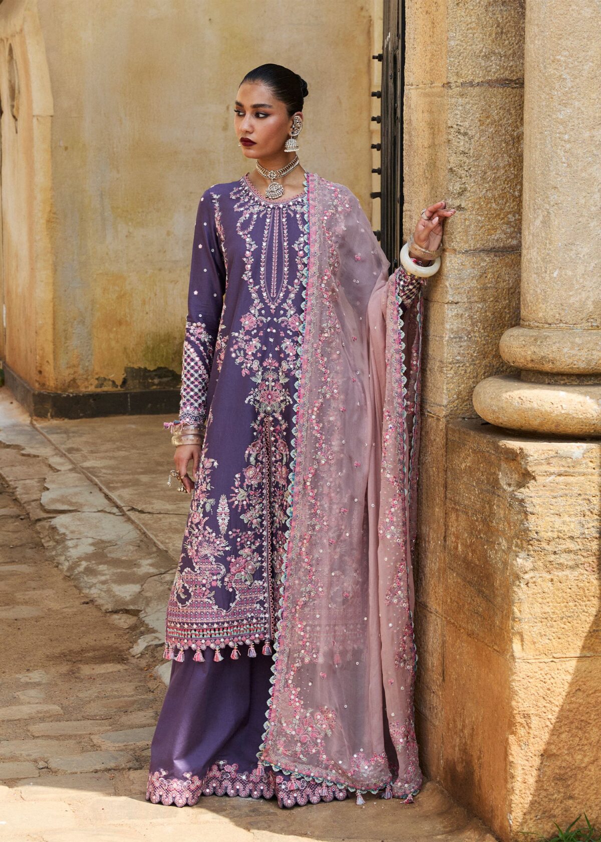 Hussain rehar luxury lawn 2025 | irris - image 1