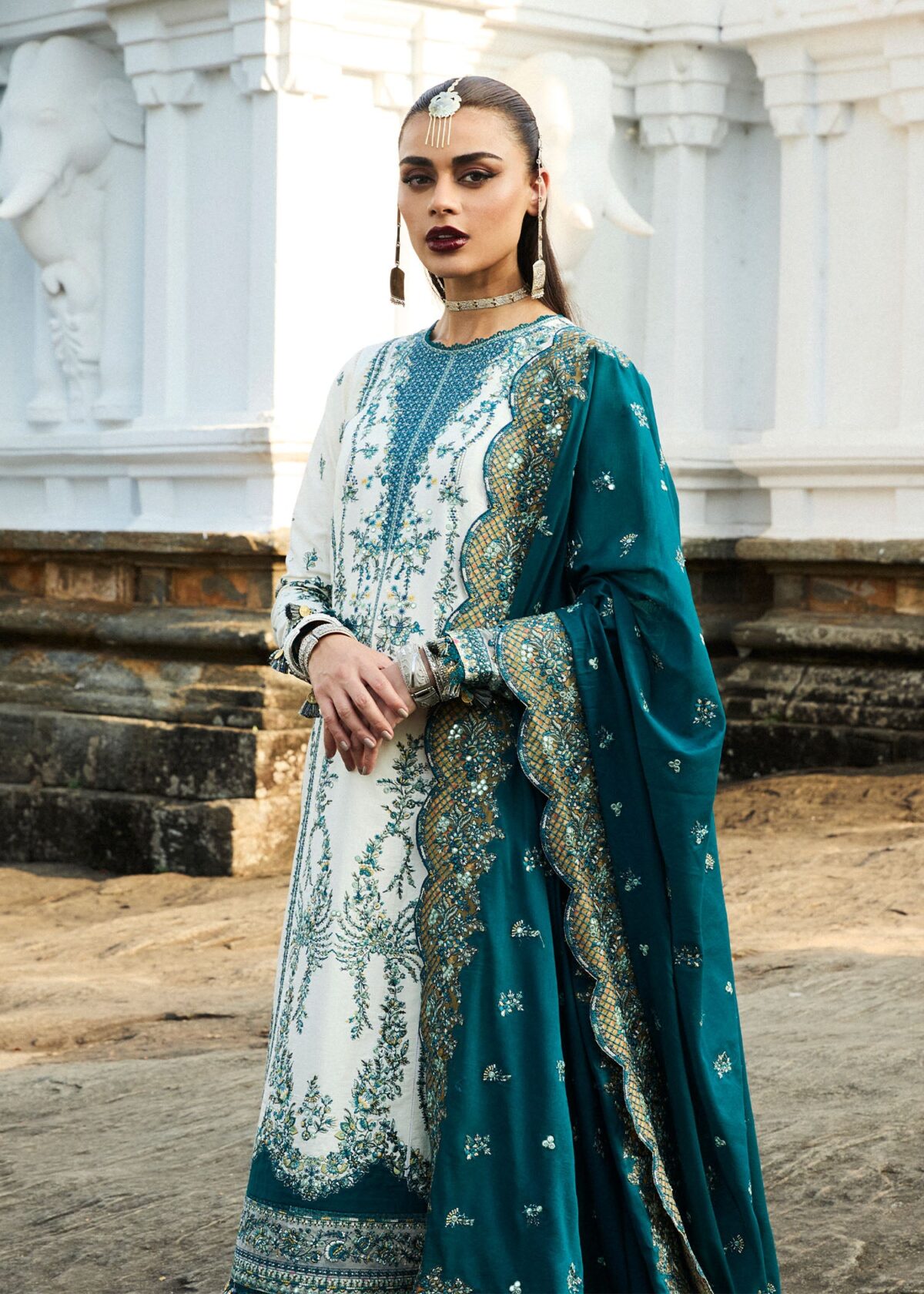 Hussain rehar luxury lawn 2025 | veil - image 9