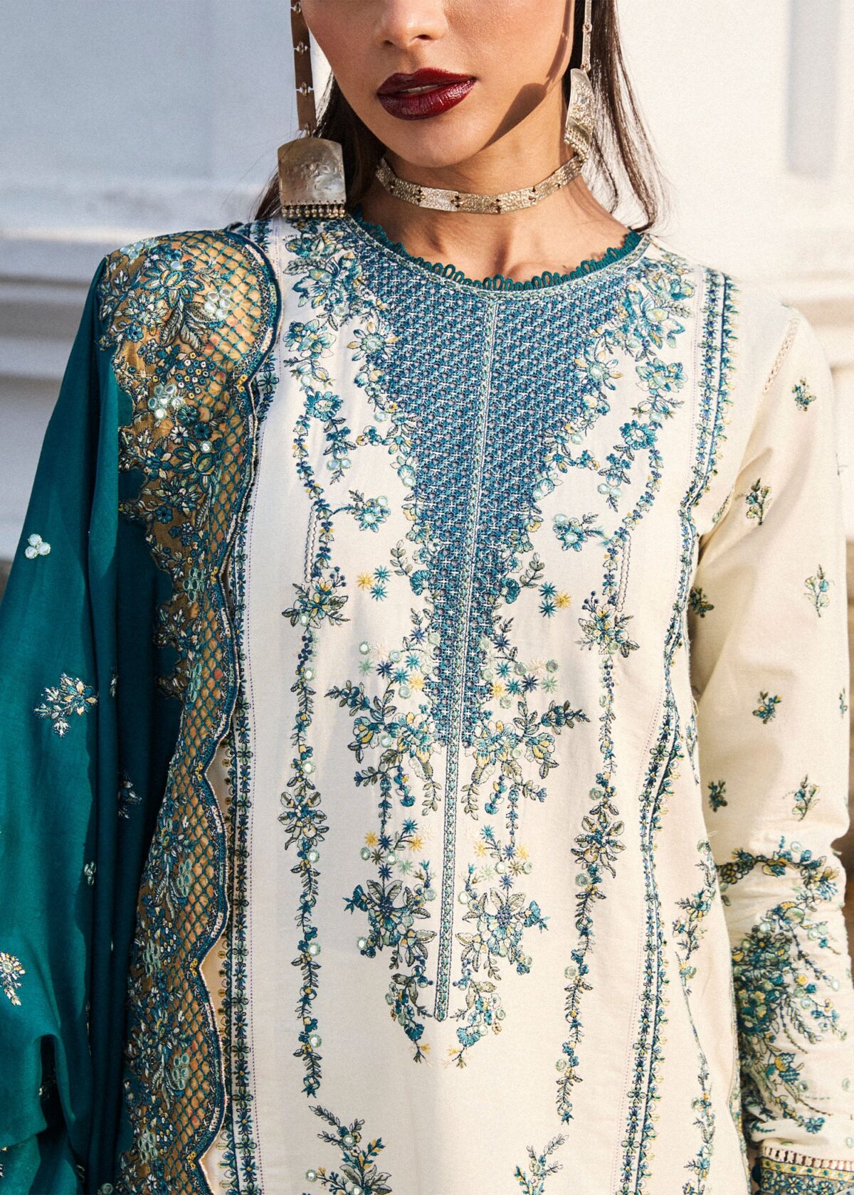 Hussain rehar luxury lawn 2025 | veil - image 8