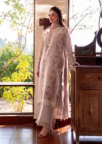 Myeesha Lamhay Luxury lawn | Kanwal - Image 3