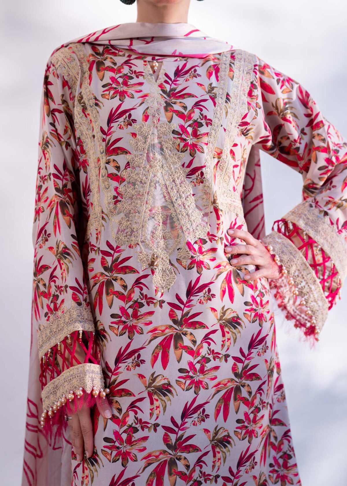 Myeesha lamhay luxury lawn | gulab - image 4
