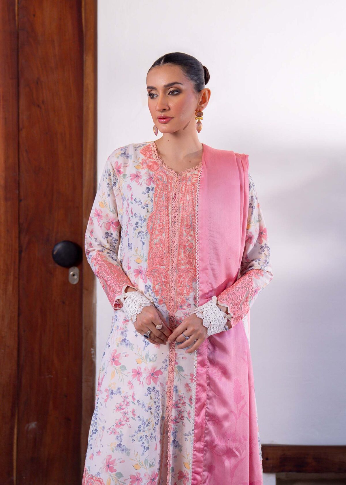 Myeesha lamhay luxury lawn | nazneen - image 7
