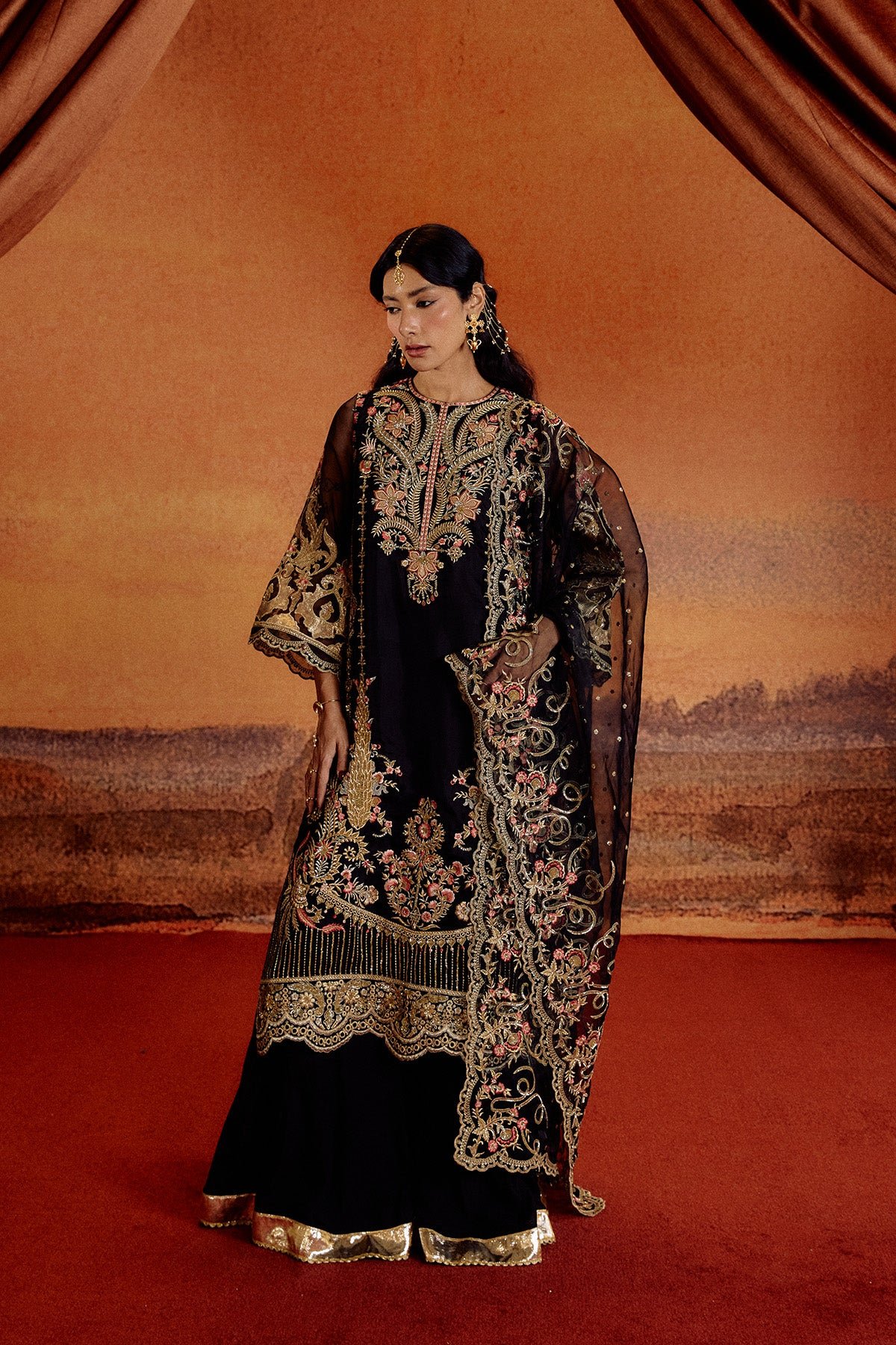 Kamiar Rokni Saloni ready to wear suit front view