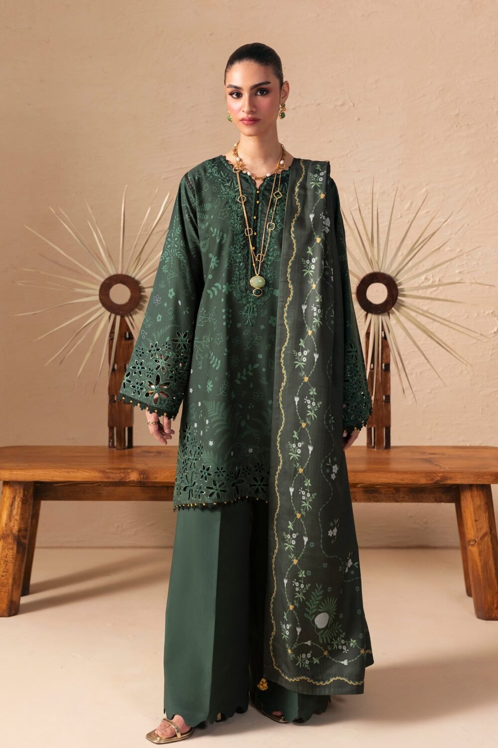 Qalamkar QPW-04 (B) Elaris ready to wear suit front view