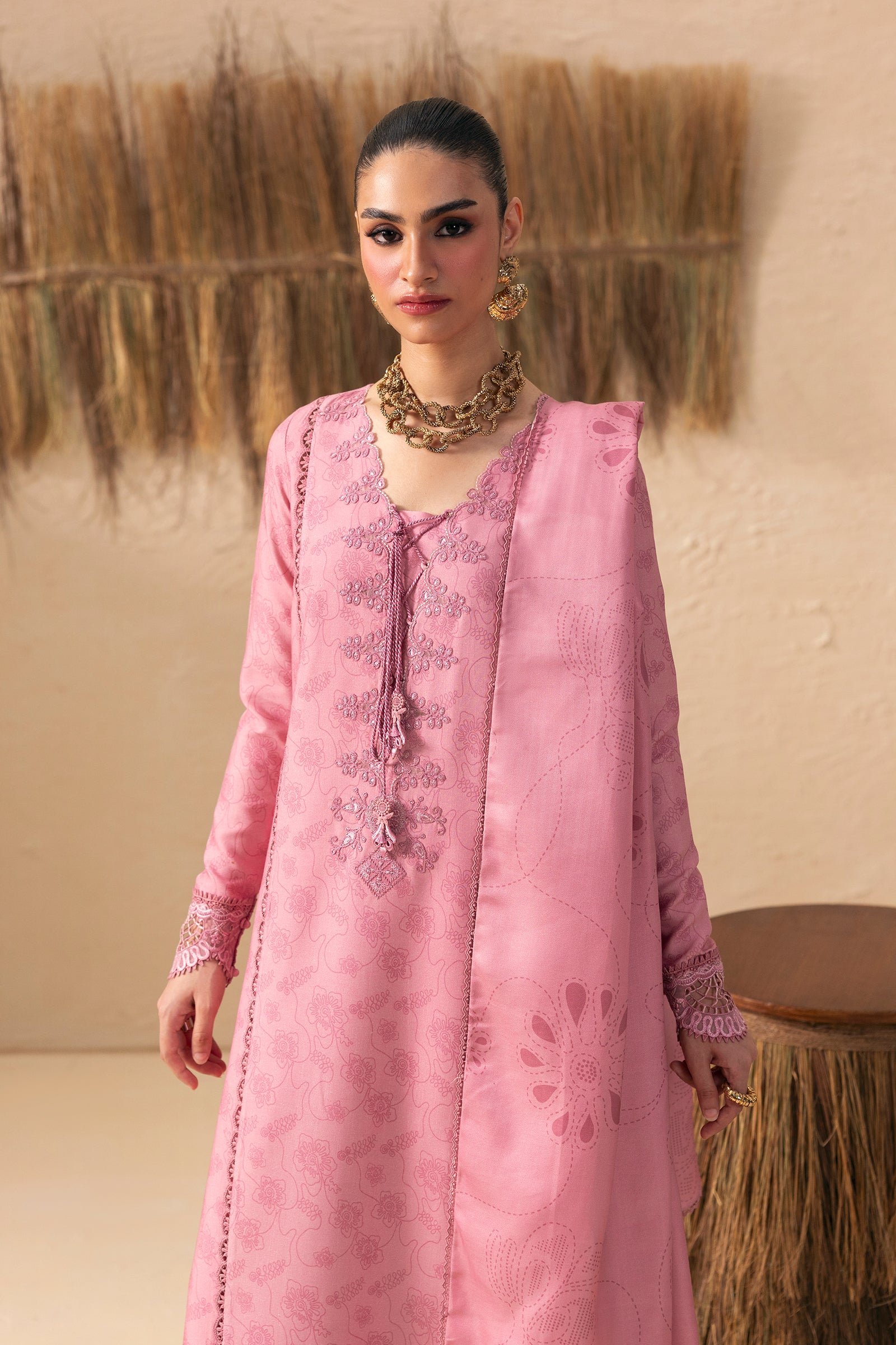 QPW-07 (A) Seema - Fabric Detail