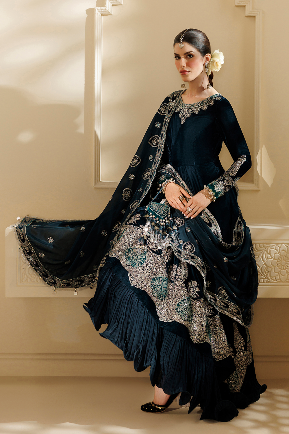 Embroidered Velvet Formal CVF26-D09 embroidered detail