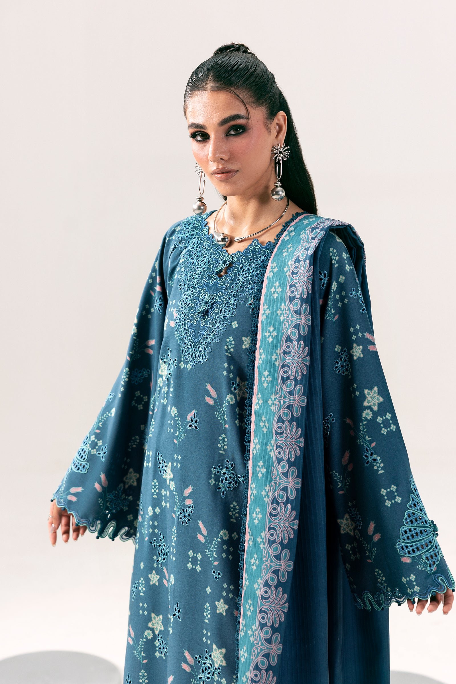 QPW-06 (B) Rohi - Fabric Detail