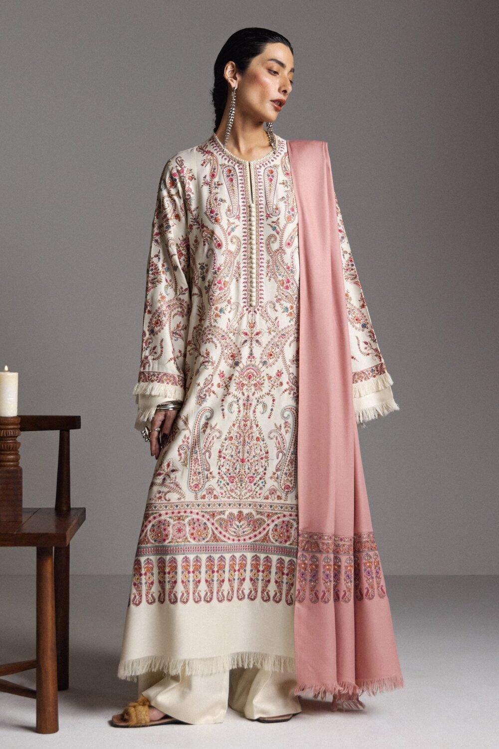 Zararshahjahan PASHM-D4 ready to wear suit front view