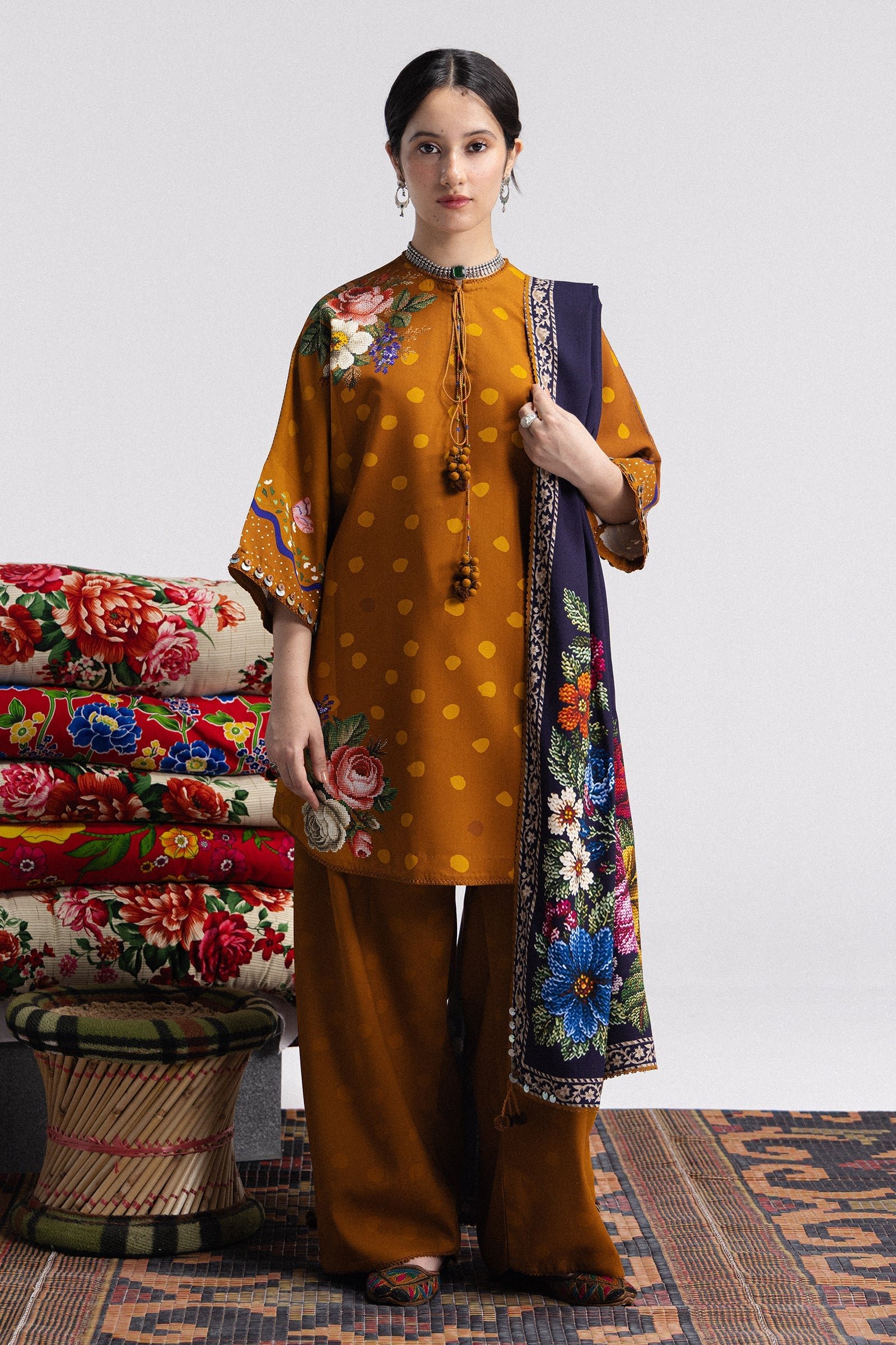 Zara Shahjahan Amelia-5B Embroidered Suit Front View Zara Shahjahan Amelia-5B ready to wear suit front view