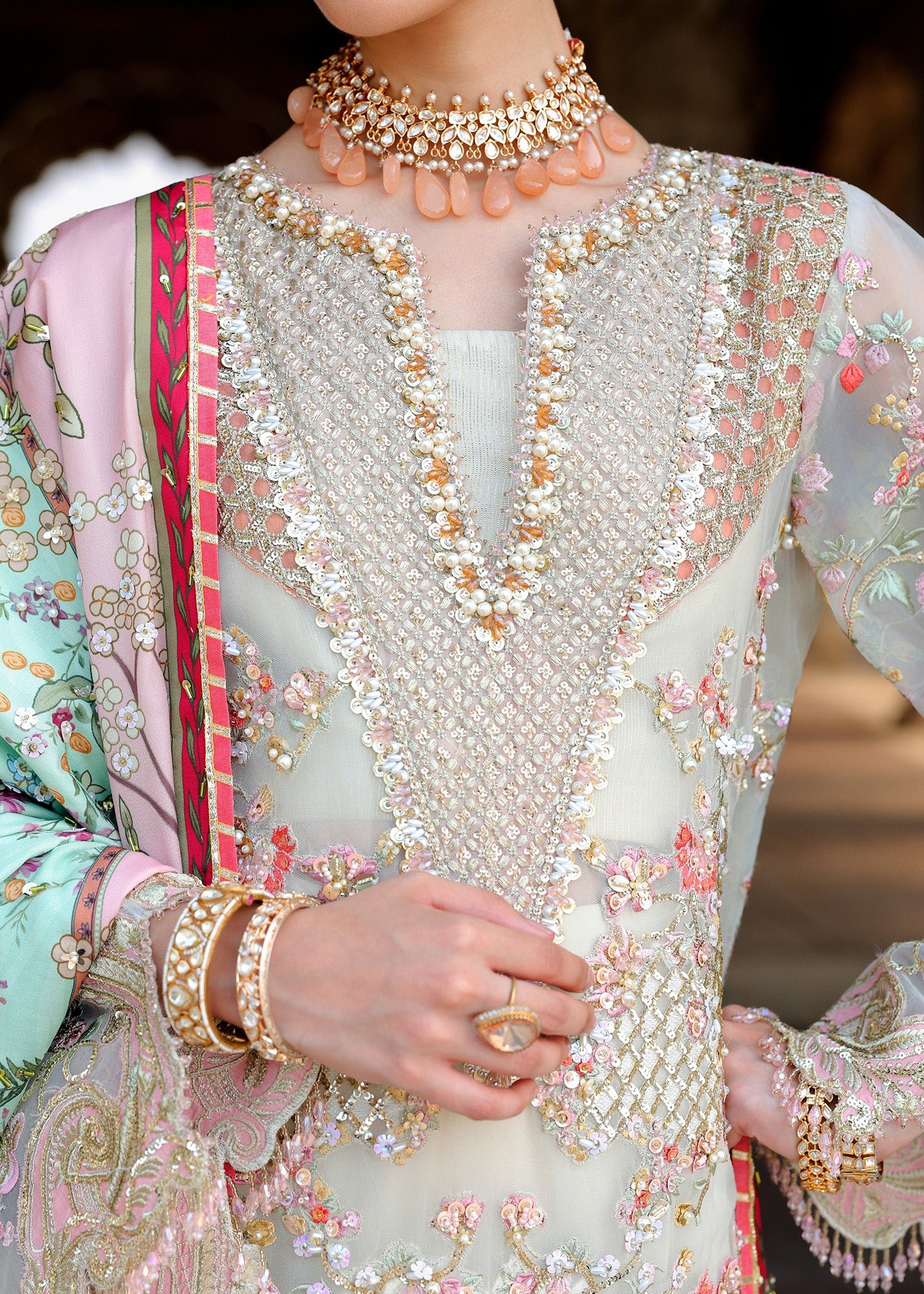 CAMELLIA - Off white - Fabric Detail