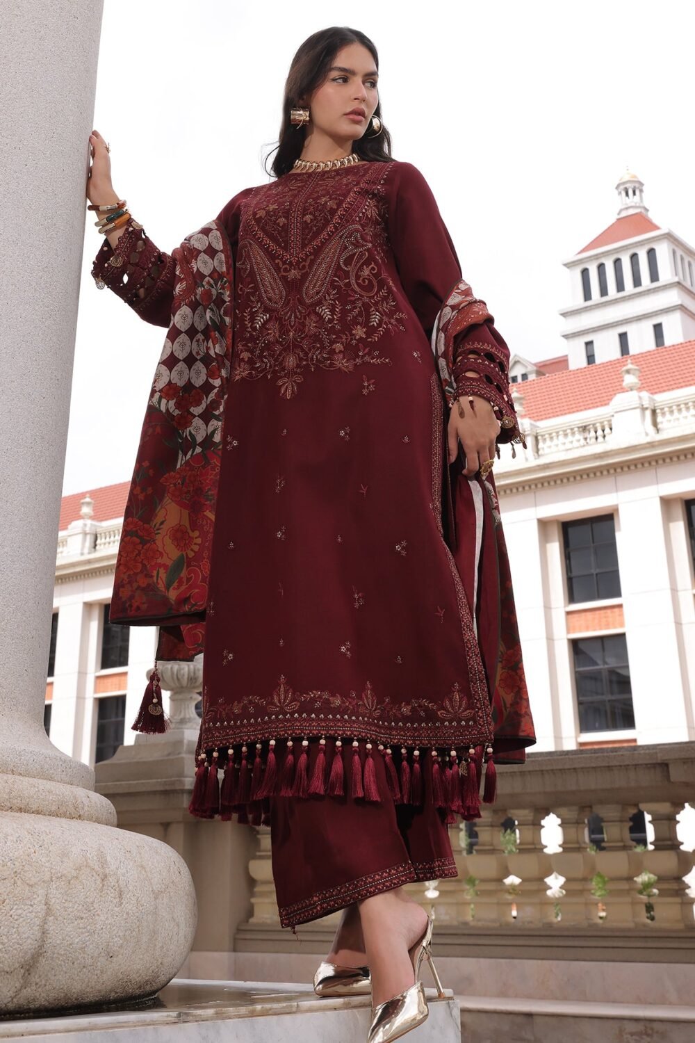 Charizma PSW6-18 ready to wear suit front view