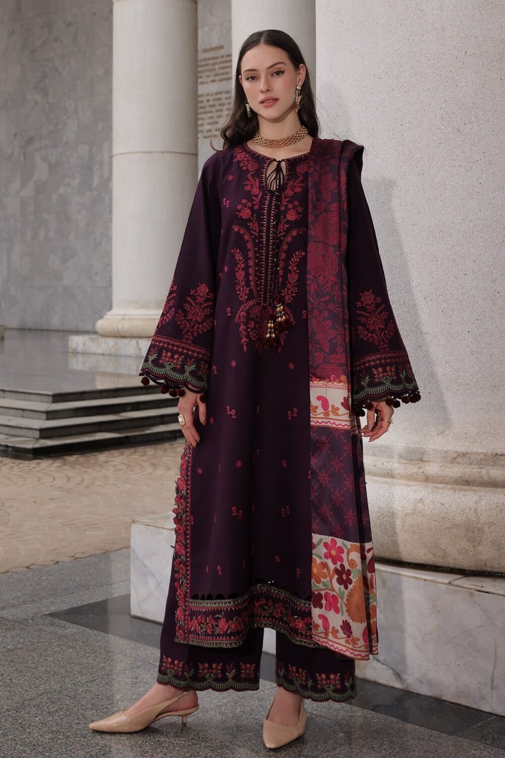 Charizma PSW6-25 ready to wear suit front view