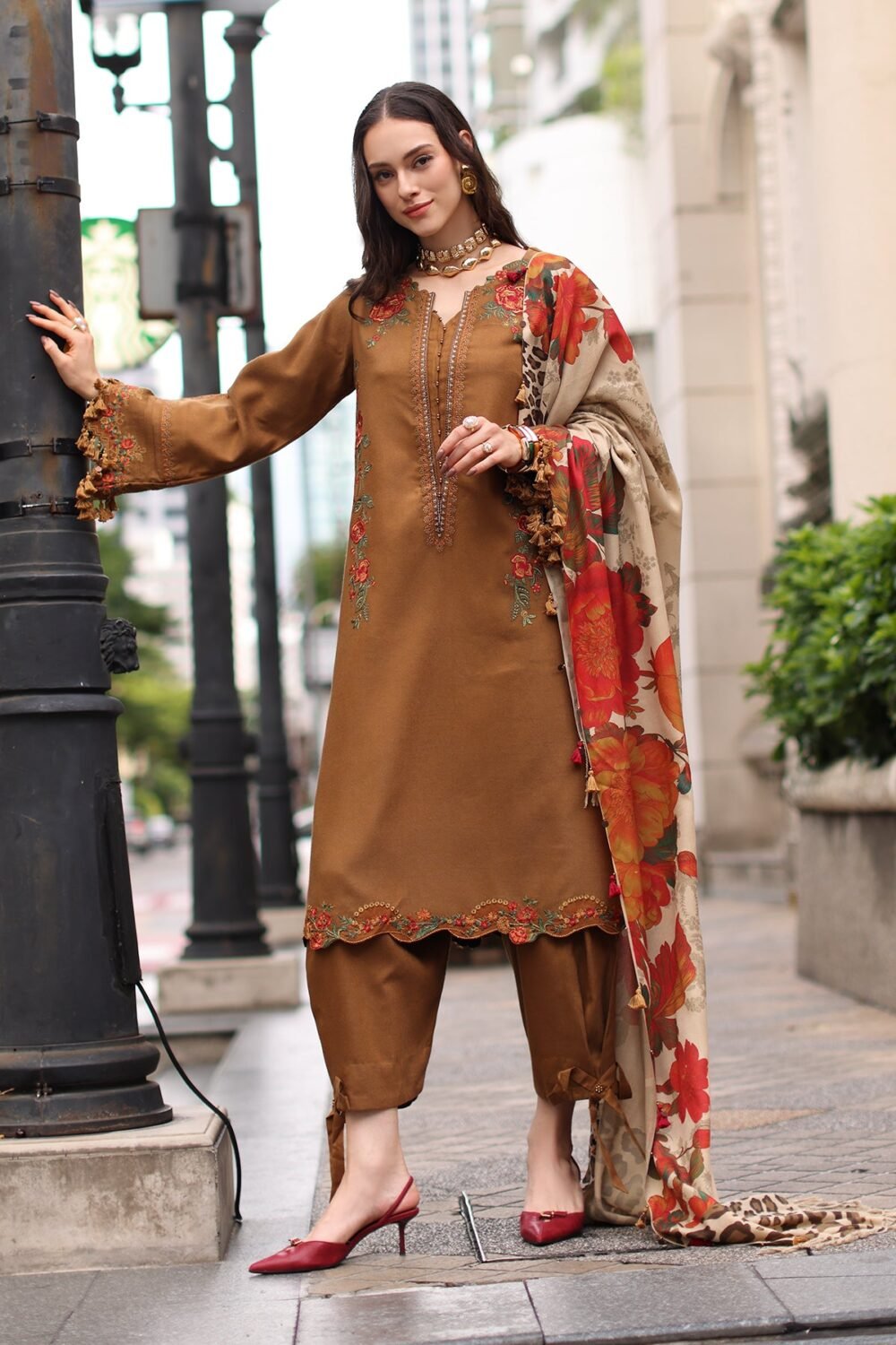 Charizma PSW6-02 ready to wear suit front view