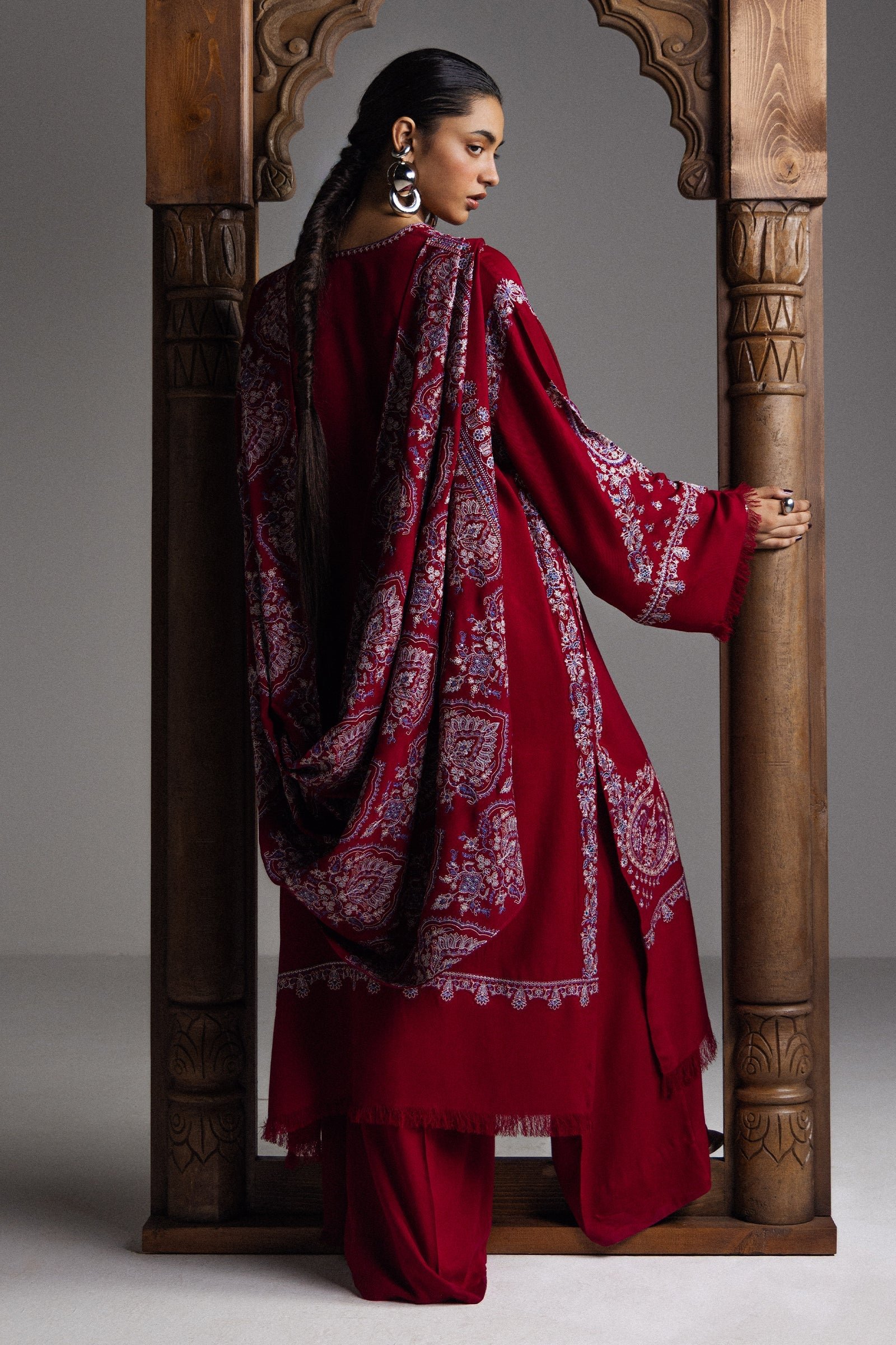 QIRMIZ-D7 - Fabric Detail