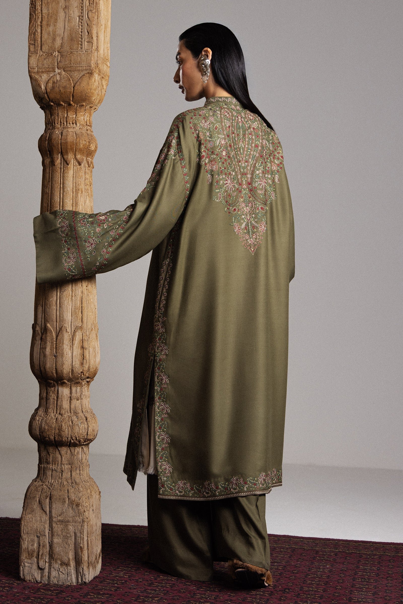 CHINAR-D2 - Fabric Detail