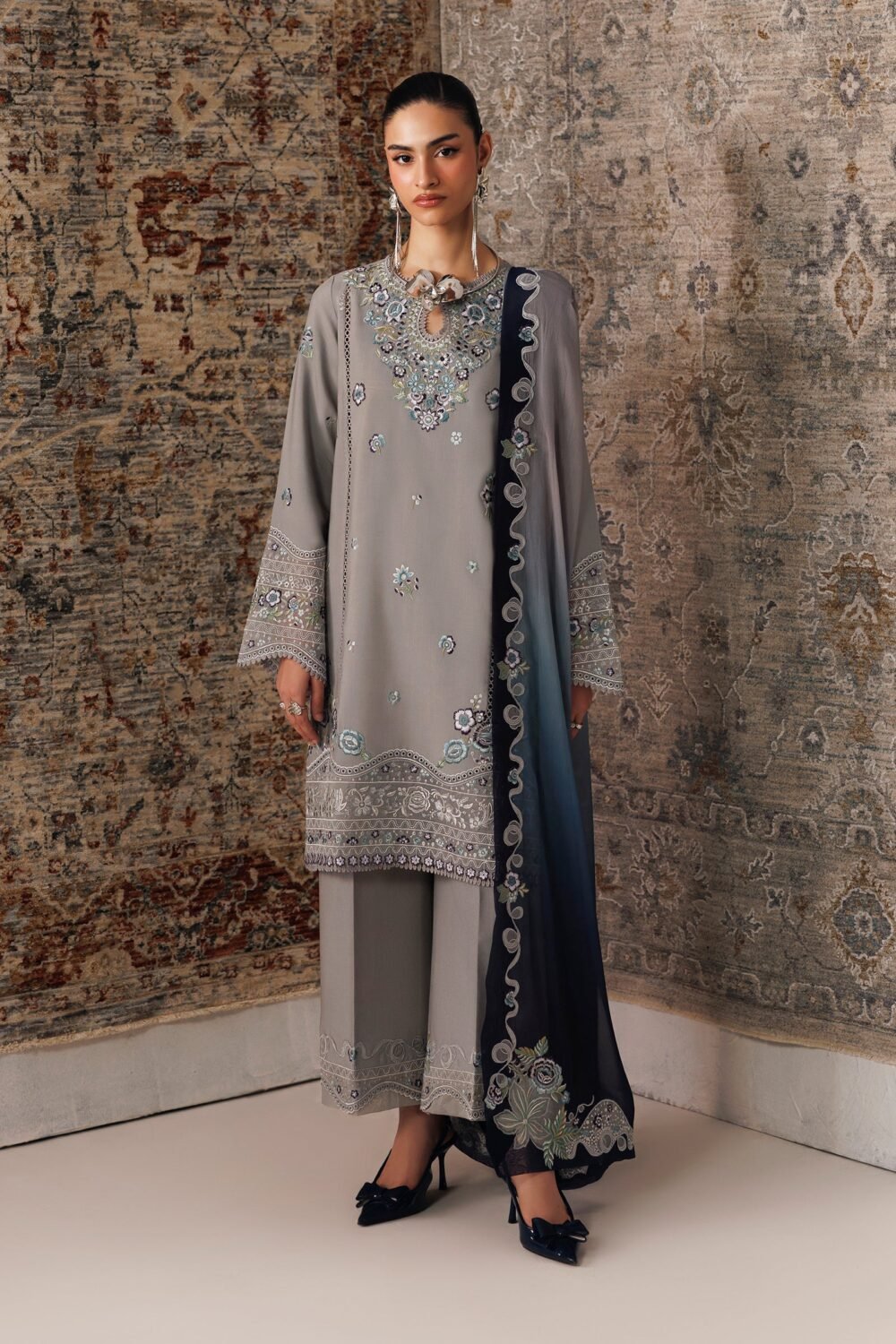Qalamkar QLW-15 GINA ready to wear suit front view