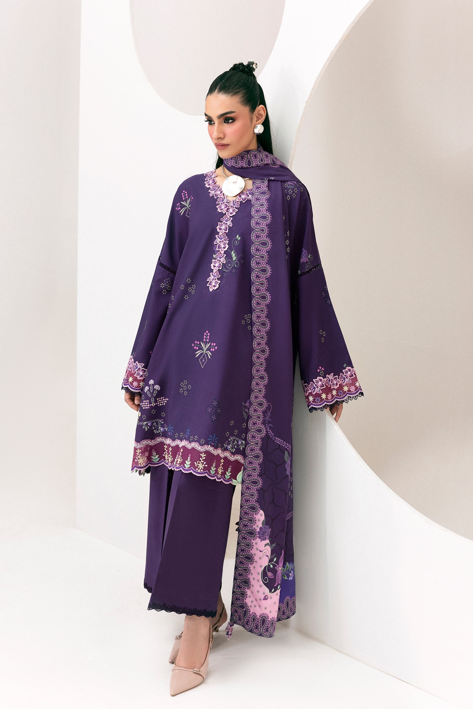QPW-09 (A) Ramsha - Detail View