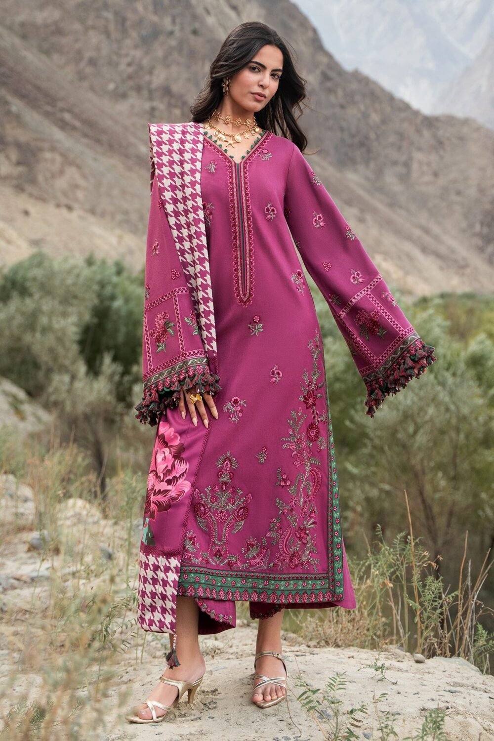 Charizma PSW6-13 ready to wear suit front view