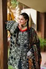 Maryam Hussain Midnight embroidered detail