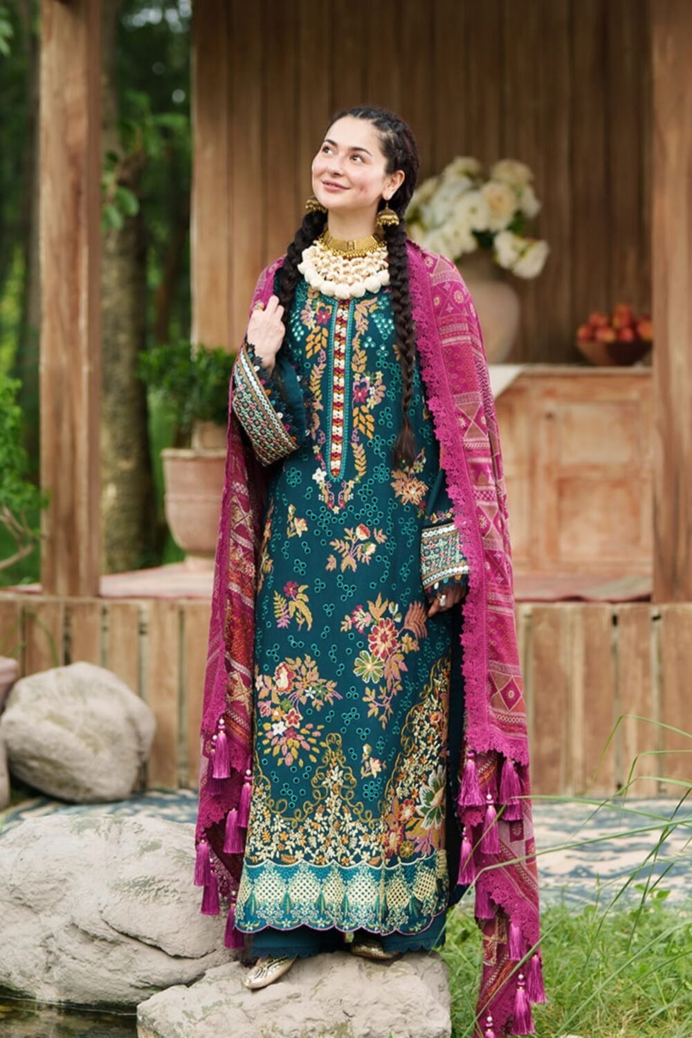 Maryam Hussain Samarkand ready to wear suit front view