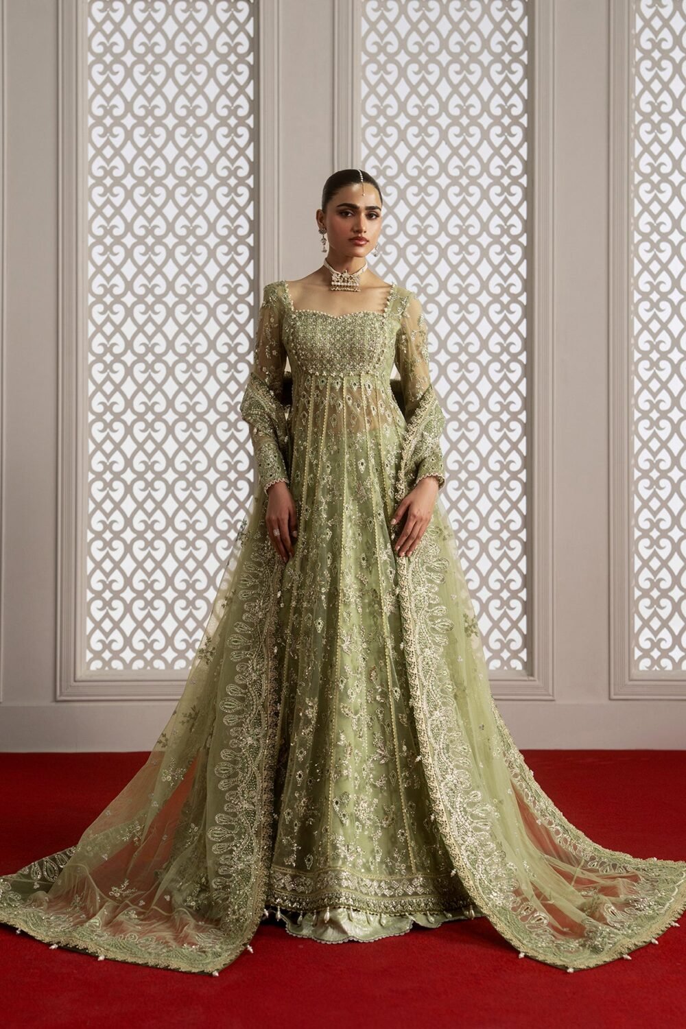 Afrozeh Theodora ready to wear suit front view