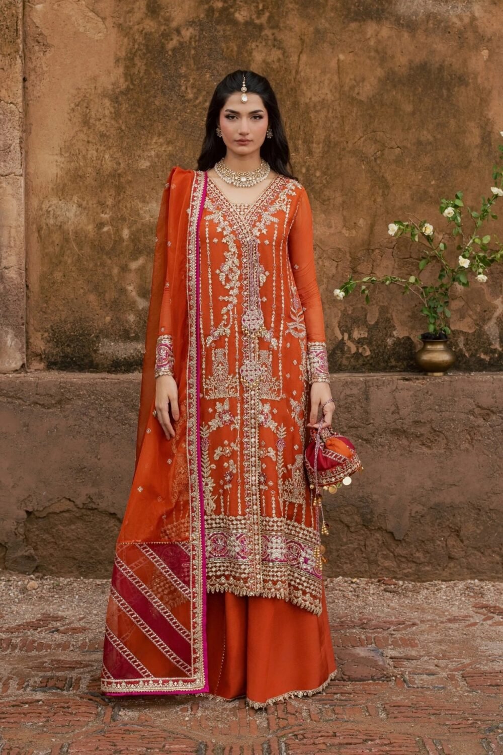 Rang Rasiya Nara ready to wear suit front view