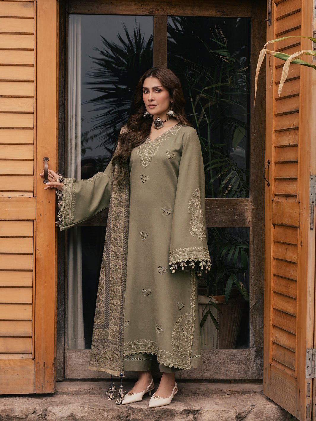 RUKH - Fabric Detail