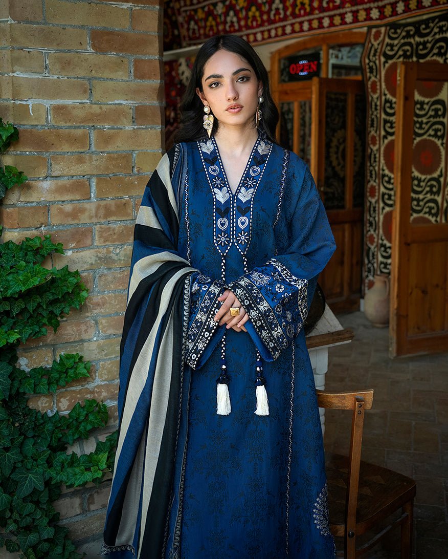 Sapphire Sultana - Detail View