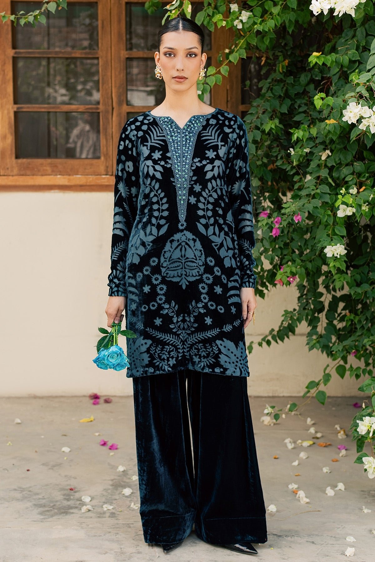 Nureh NU2-226 ready to wear suit front view