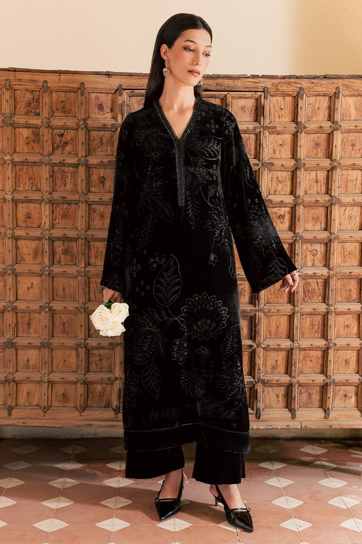 Nureh NU2-231 ready to wear suit front view