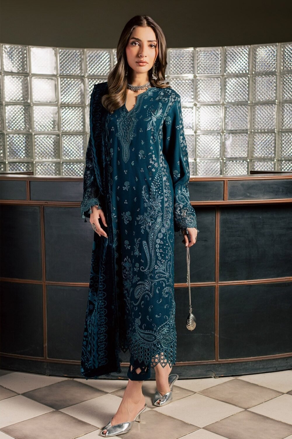 Nureh NE-282 ready to wear suit front view