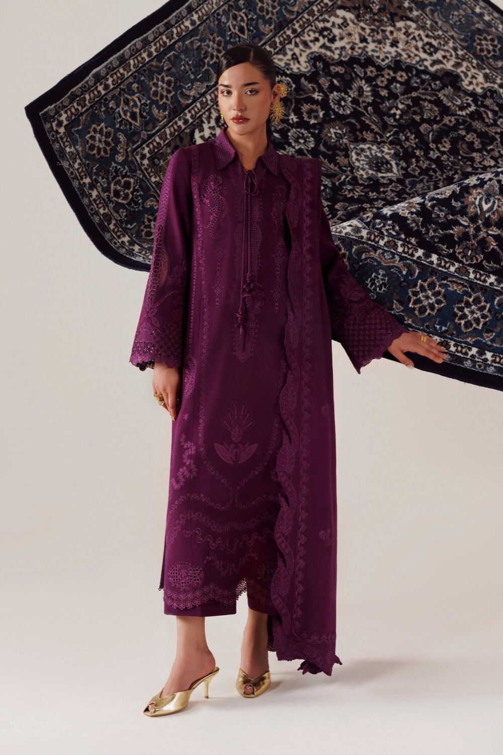 Qalamkar QLW-07 MAHEEN ready to wear suit front view
