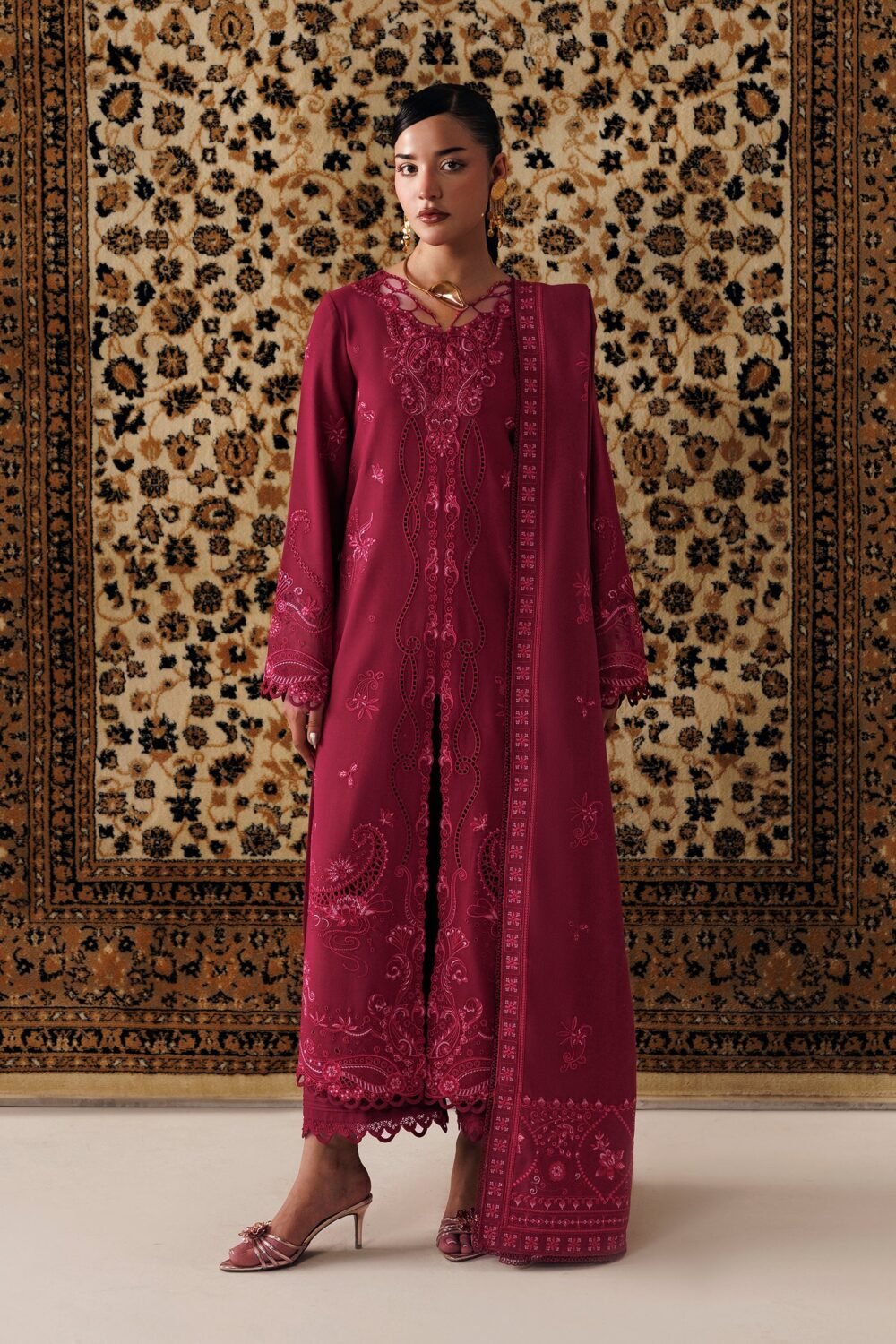 Qalamkar QLW-02 ALEENA ready to wear suit front view